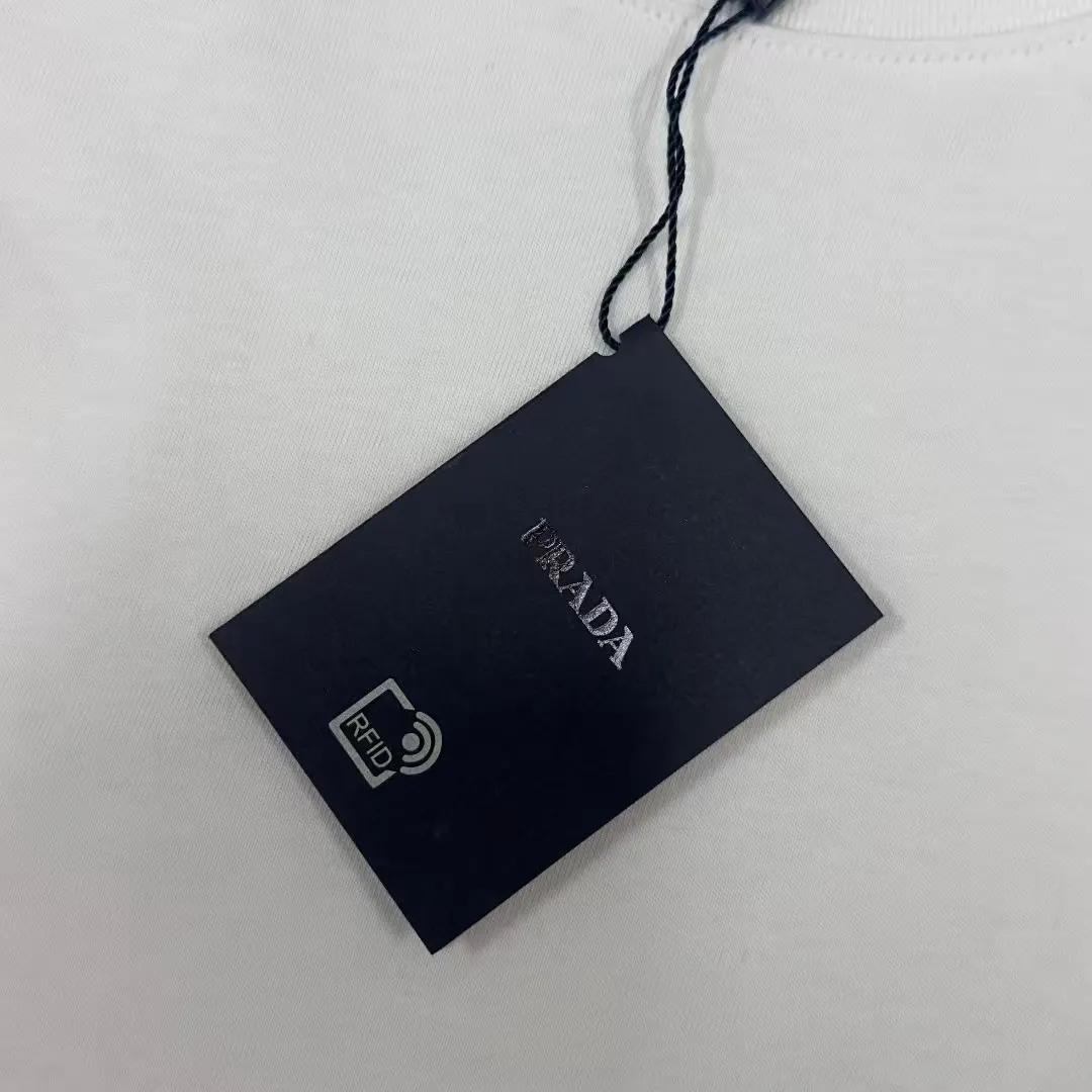 P80💰💫〖 —PRADA~ — 〗2026New Arrival Quality T , Versatile Quality ！ ‼ 32 250G ‼ ， ， ， ， T 🤪 Sizes：S-M-L-XL-2XL ：Black，White， Same Style
